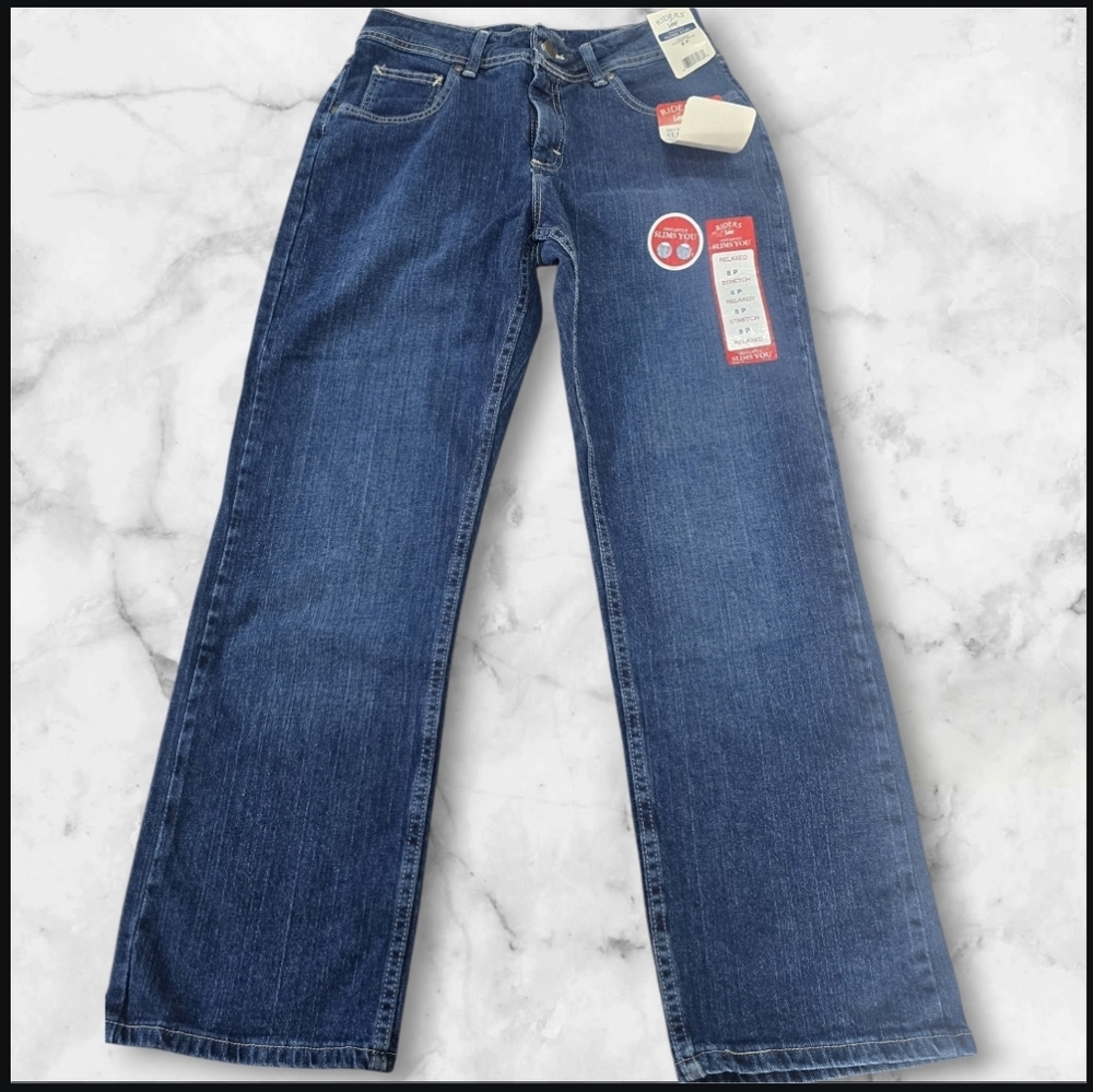 New Women's Lee Rider Slimming Stretch Relaxed Petite Jeans ( SIZE: 8Petite)